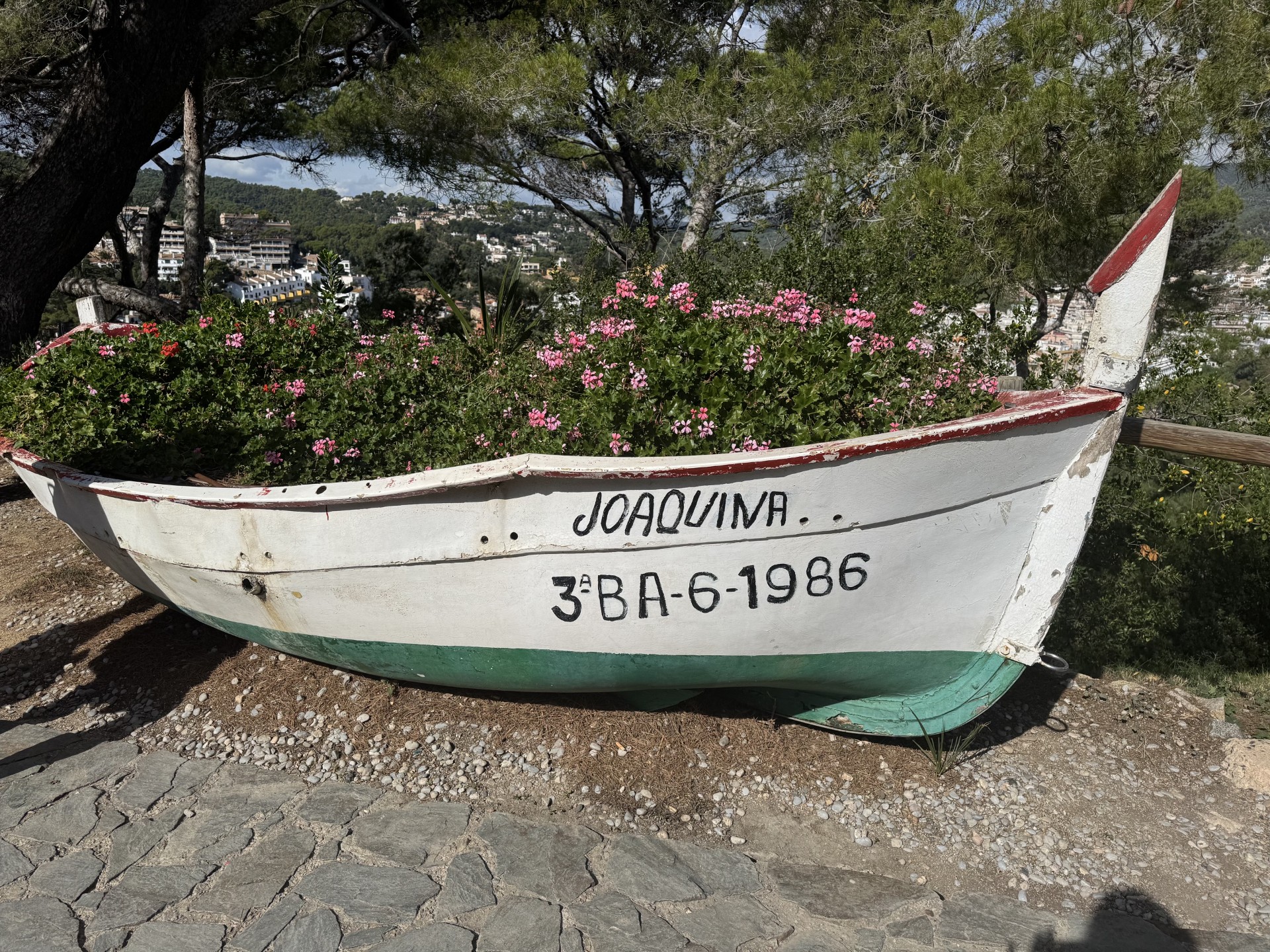 Tossa de Mar båt med blommor